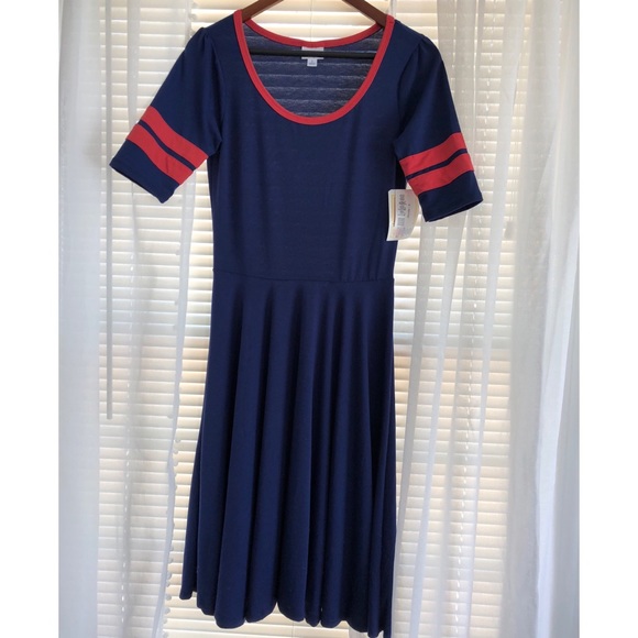 Lularoe Nicole - Picture 1 of 4